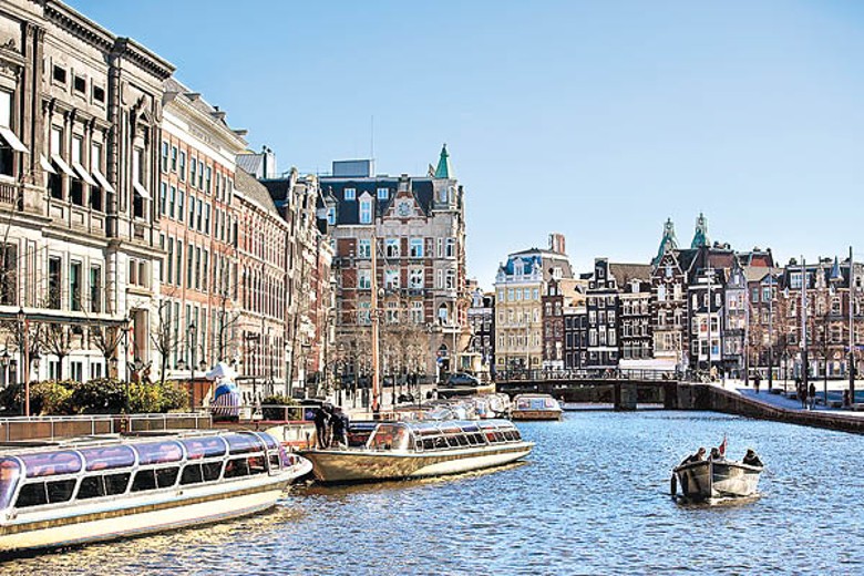 荷蘭﹕有客人買了荷蘭機票，要求退款不果。
