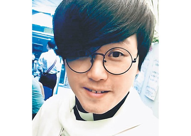 判監8個月的姜嘉偉報稱牧師。