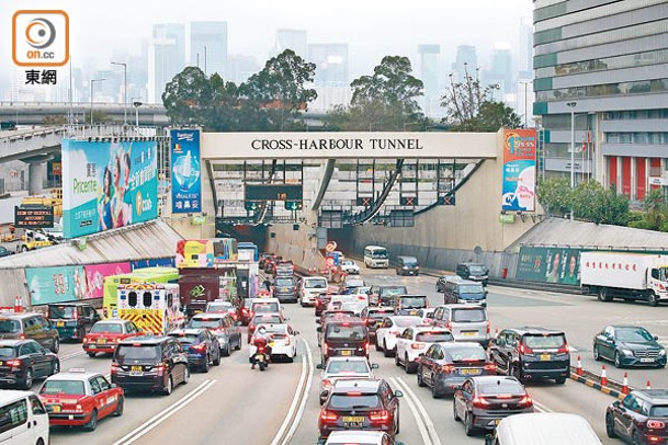 紅隧﹕港府計劃提早於今年內實施3隧「不同時段不同收費」，以解決紅隧長期擠塞情況。（袁志豪攝）