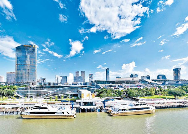廣州琶洲港澳客運碼頭往來的香港客運航線昨首航。