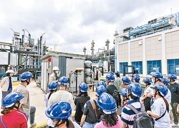 學童參觀煤氣廠  探索新能源發展