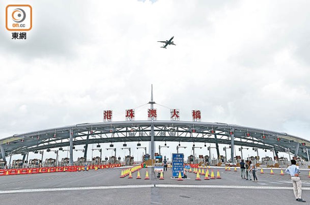 港車可經大橋北上廣東省。