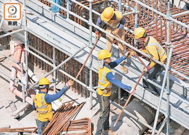 行業輸入勞工計劃中，建造業佔1.2萬個名額。