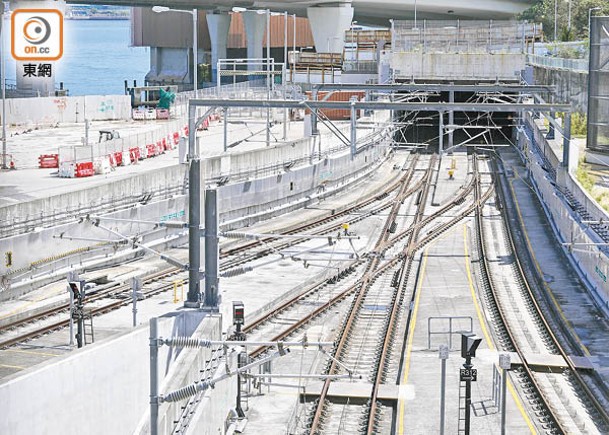 港鐵沙中綫工程接連被揭發施工質量有問題。