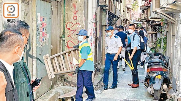 政府舉辦清潔香港行動被指做騷。