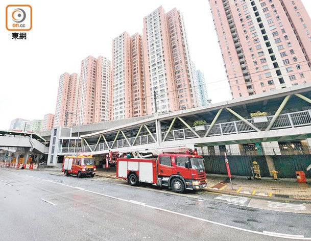 消防車接報到場。（張開裕攝）