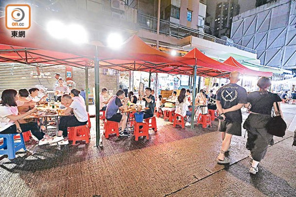陳錦榮指大部分商戶均非常支持新廟街夜市計劃。