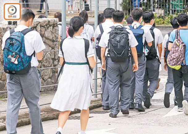 本港學生人口持續下降。