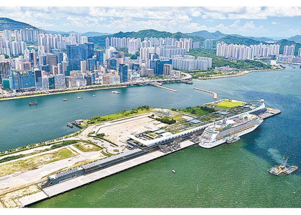 港府指，將於明年上半年向公眾交代提升本港成為亞洲郵輪樞紐措施。