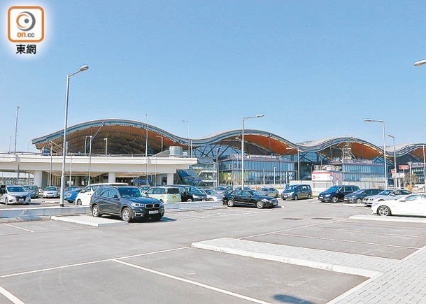 「粵車南下」首階段車輛須停泊在港珠澳大橋人工島自動化停車場。