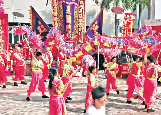 2024香港龍獅節昨日於尖沙咀文化中心舉行。