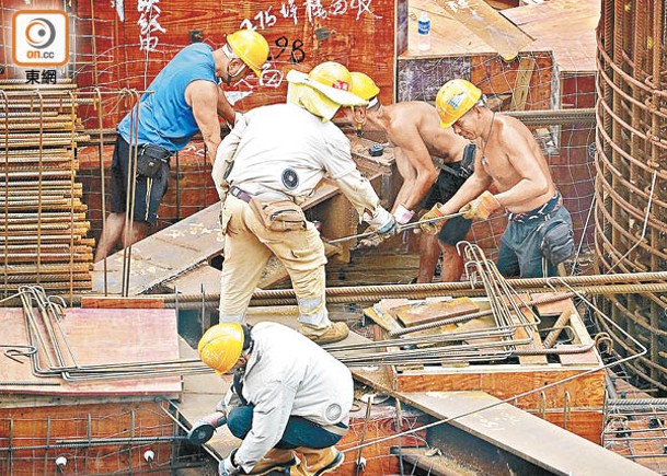建造業  欠逾1.8萬人手  紮鐵工最渴求