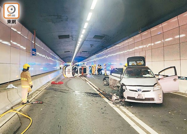 隧道越線  工程車撼對頭車3傷