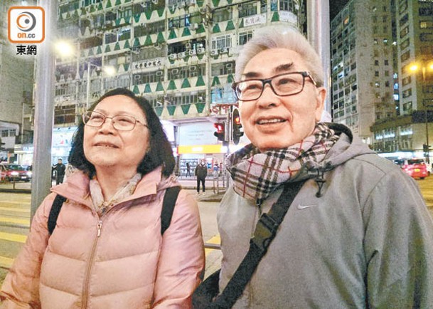 陳氏夫婦近日回港探親，驚覺香港多了乞丐。