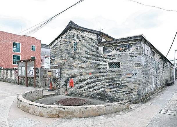 錦田鄧伯裘故居約建於20世紀初。