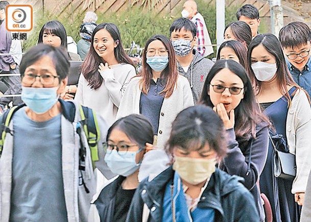 流感高峰期適逢新冠活躍，市民應慎防雙感染。