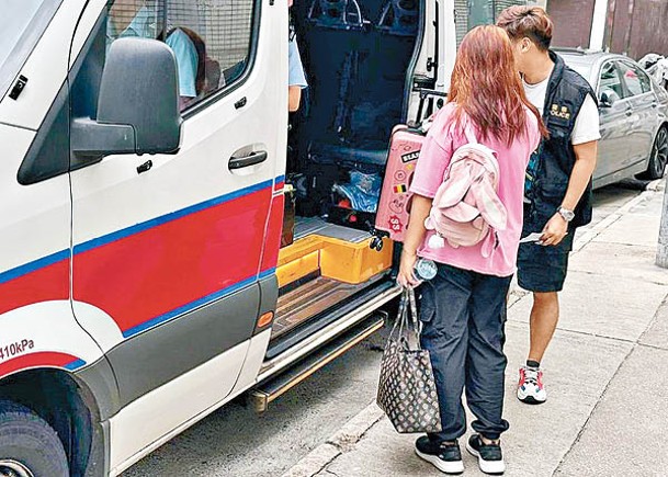 涉案泰籍女子被帶走扣查。