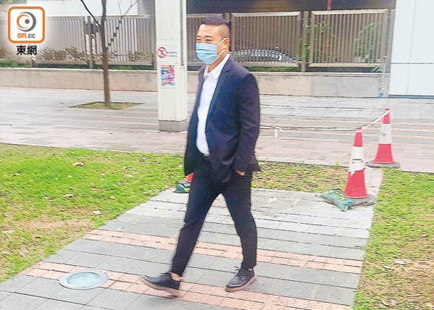 原獲脫罪的警員鍾志恒，昨被改判賭博罪成，罰款4,000元。