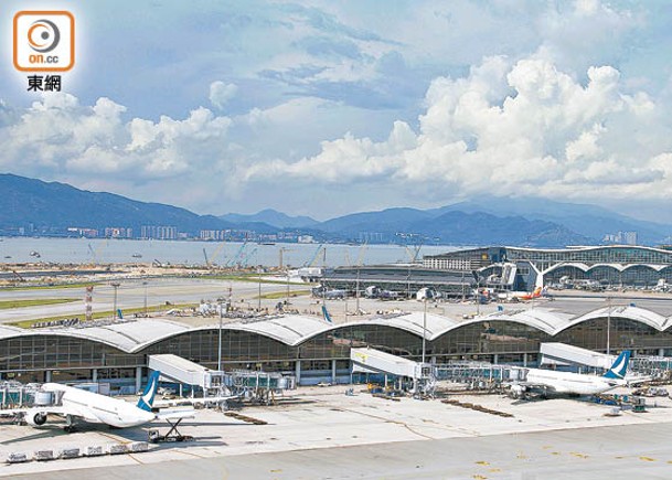 機管局鼓勵航空公司開通更多航線及增加航班往返香港。