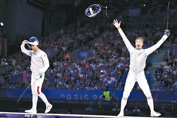 張家朗（右）得悉獲勝十分激動。（Getty Images圖片）