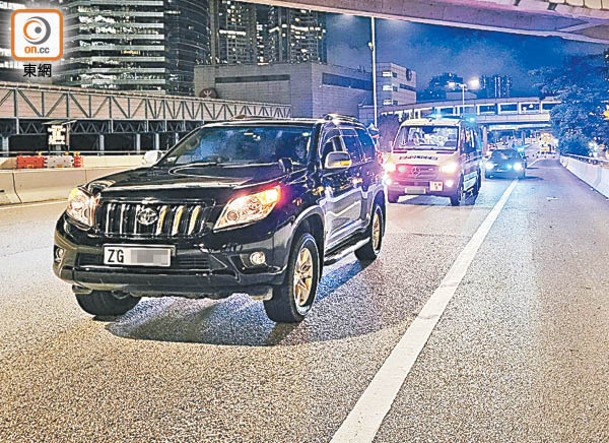 涉事解放軍駐港部隊車輛。（文健雄攝）