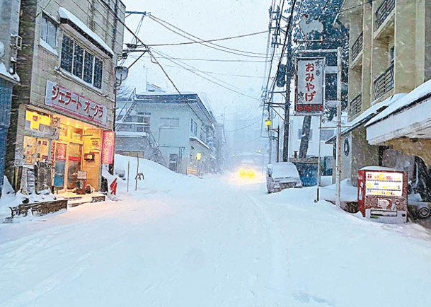 大雪有機會釀成交通意外。