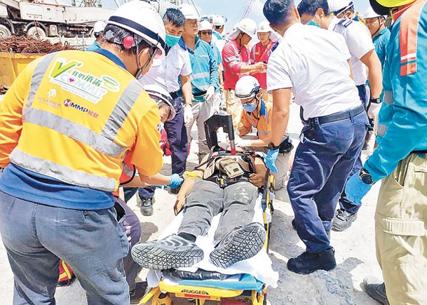 三跑地盤工猝逝  遺獨子中風妻