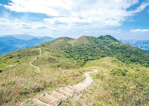 紅花嶺郊野公園為香港第25個郊野公園。