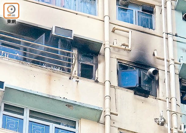 住宅冷氣機起火急疏散