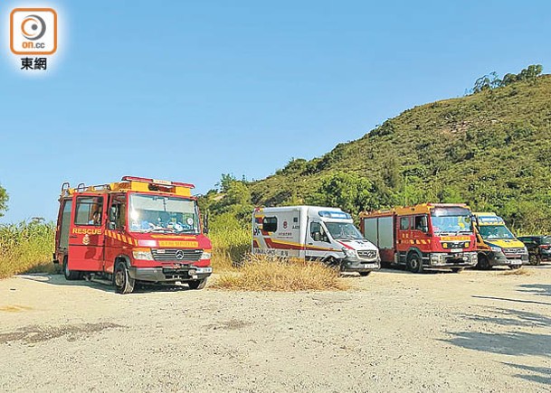 救援人員連日登山搜救，昨晨尋獲事主遺體。（蘇偉明攝）