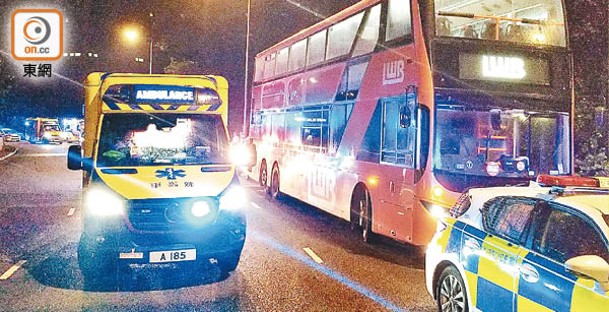 東涌：救護車當日到場處理傷者。