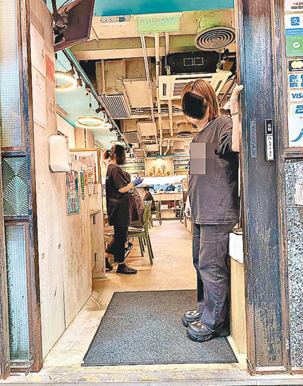 何日前擬在銅鑼灣餐廳用膳，但慘食「閉門羹」。