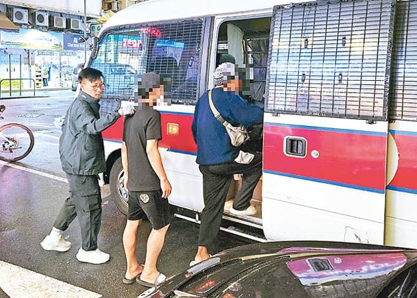 冚賭掃毒破私煙倉  又揭假難民禍治安