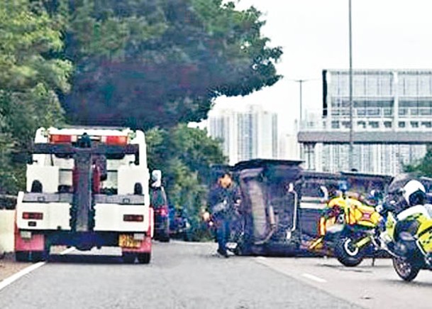 天水圍4車串燒  釀4傷