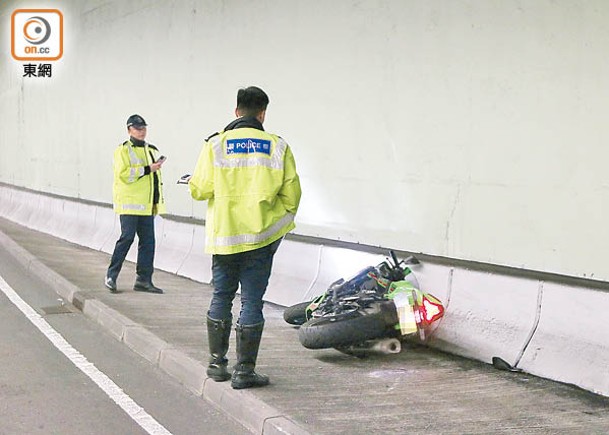 載客鐵騎自炒 2人昏迷送院