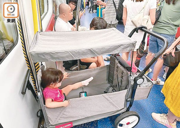 東呼即應：大型BB車登港鐵車廂  網民籲多為他人着想