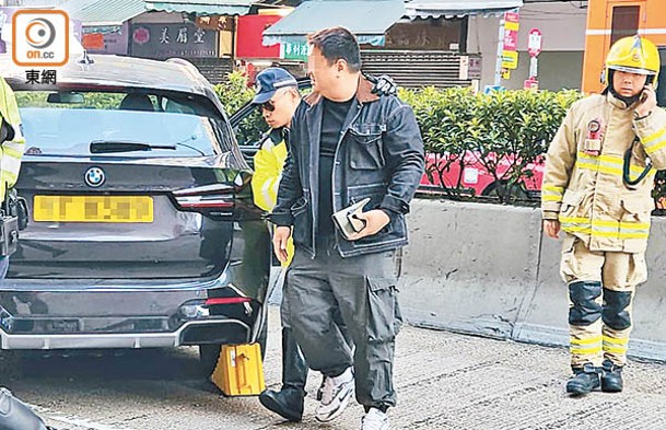 私家車男司機涉危駕被捕扣查。（蘇偉明攝）