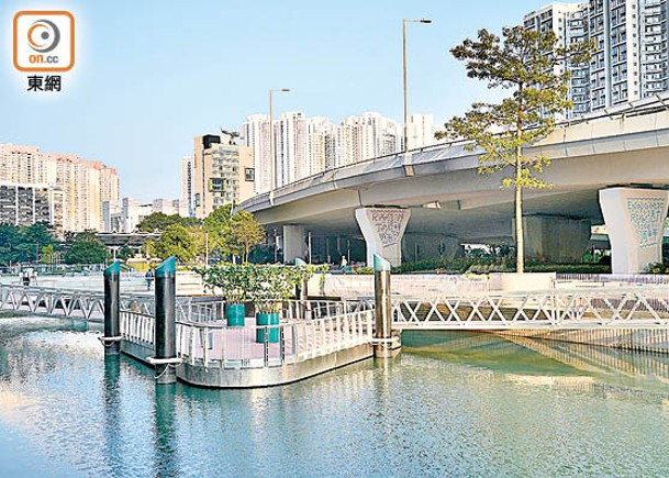 水質遠遜宣傳  市民促官員以身試水