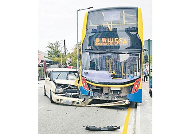 城巴撼私家車  兩司機俱傷