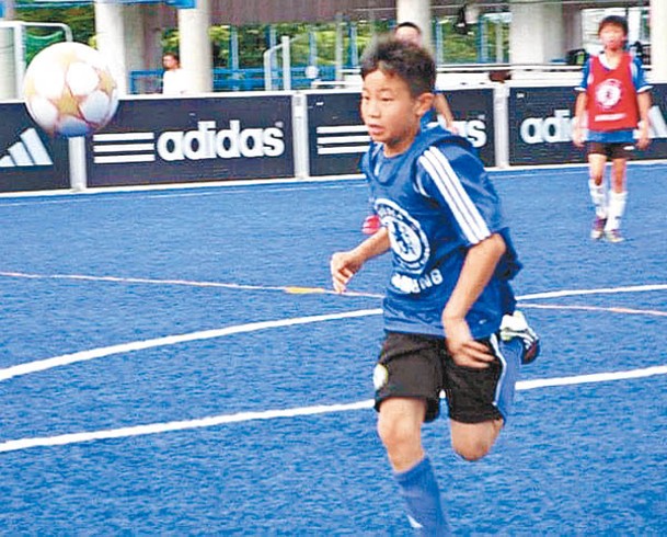林樂勤自小已開始接觸足球。