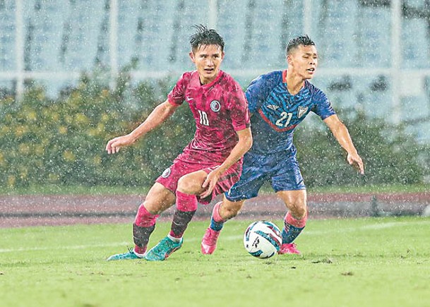 雨中頑抗不敵印度 香港隊踢出風格抵讚！