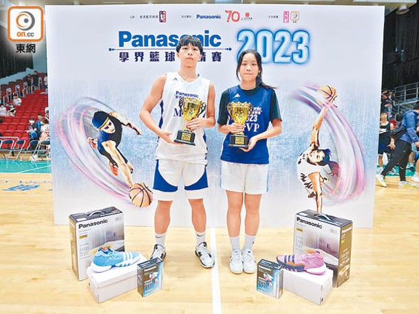 吳委峻（左）及姚采芸膺MVP。