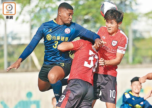 均業北區（左）與香港U23同望搶分而回。