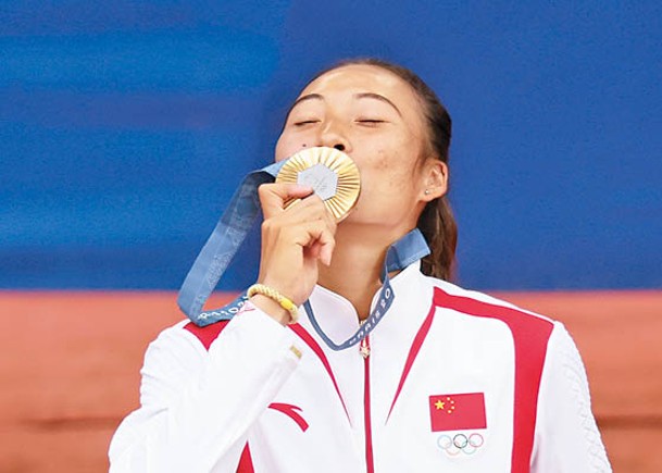 鄭欽文成為首位奪得奧運金牌的亞洲女網球手。