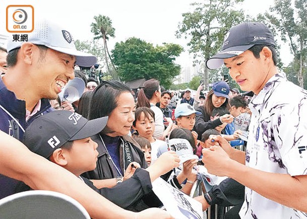 列特首次粉嶺球場奪冠  許龍一列第6︰多謝球迷