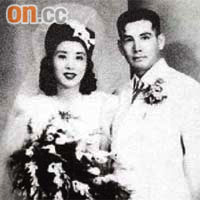 張靈甫與王玉齡的婚紗照。	（本報台北傳真）