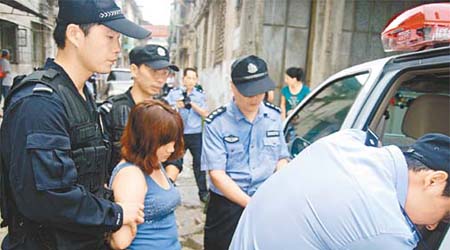 廣東警方破獲越南人操縱的販嬰集團。	（中新社圖片）