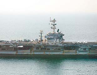 美艦駛近伊朗威脅升級