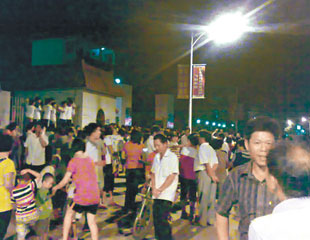 官吞村地 汕尾數千人騷亂