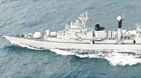 日方近日再鼓吹中國威脅論，圖為解放軍北海艦隊的艦隻早前穿越宮古海峽。